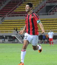 Filip Ivanovski in Vardar's shirt (photo:sport.com.mk)