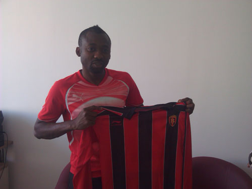 Abraham Alechenwu was presented by Vardar; photo: fkvardar.mk
