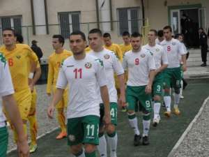 Macedonian and Bulgarian U21 players, photo: topsport.bg
