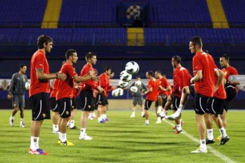 Macedonia players training before the Croatia qualifier