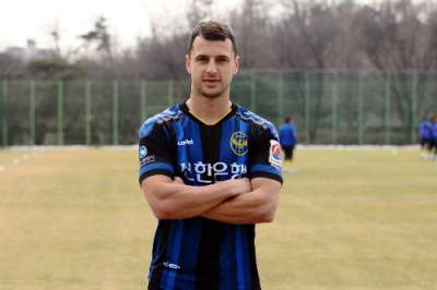 Krste Velkoski in his new colors, photo: incheonutd.com