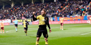 Mario Krstovski (Istanbulspor) celebrates after scoring; by: instagram.com/krstovski9