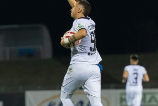 Nestorovski celebrates after scoring (by facebook.com/nksb1907)
